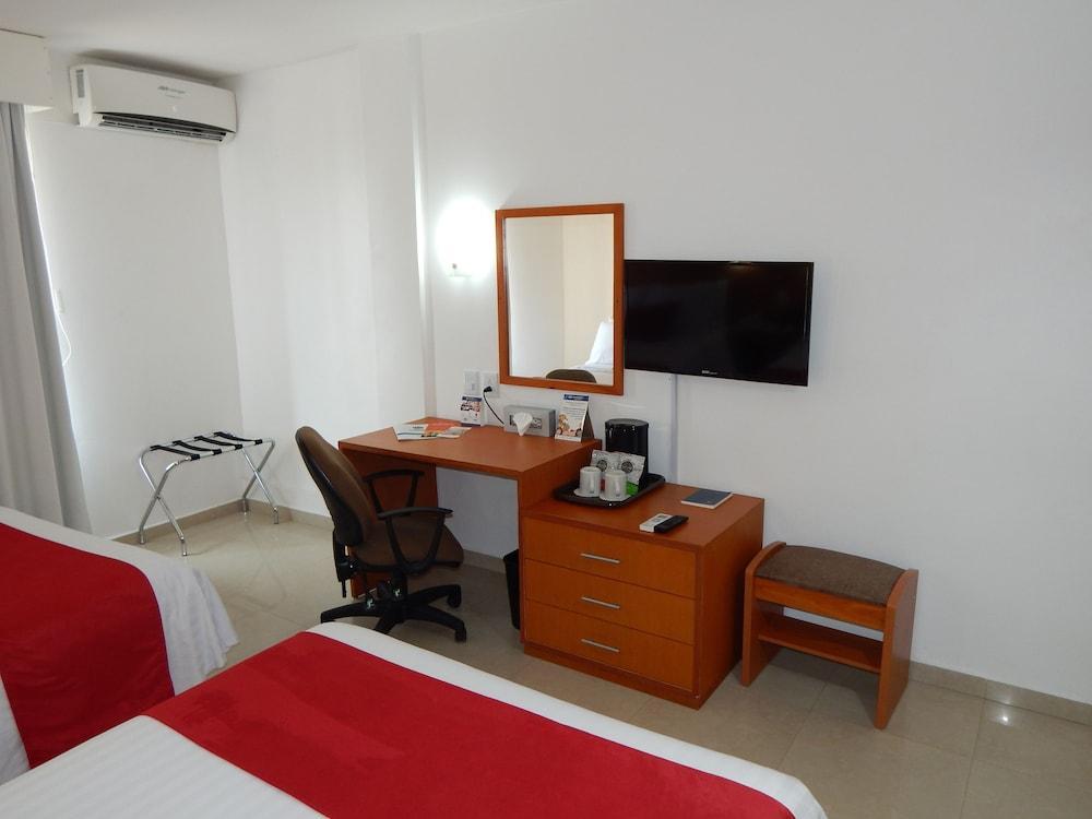 Hotel Gran Minatitlan Plaza מראה חיצוני תמונה